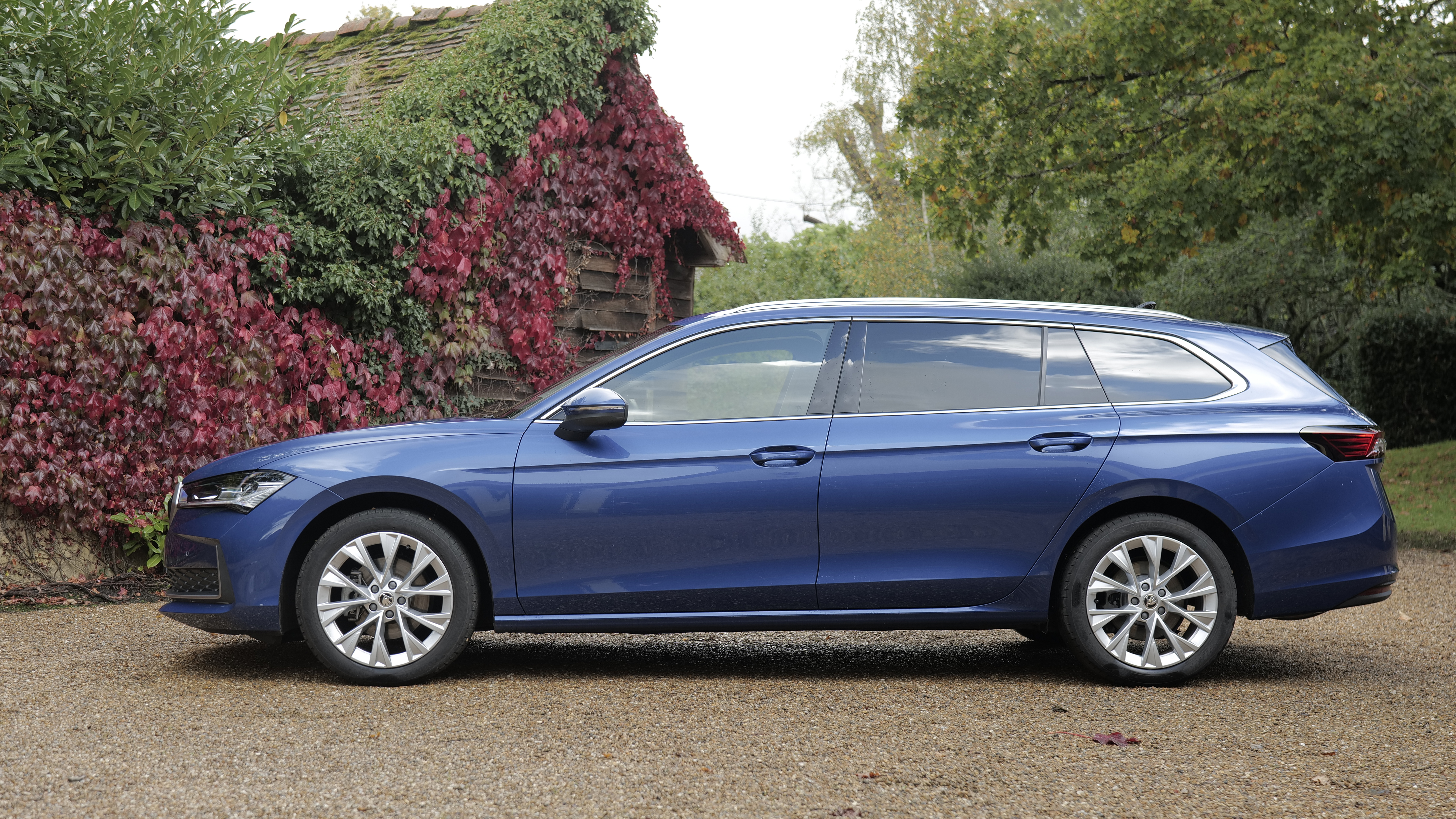 SKODA SUPERB DIESEL HATCHBACK 2.0 TDI 193 Laurin + Klement 4X4 5dr DSG